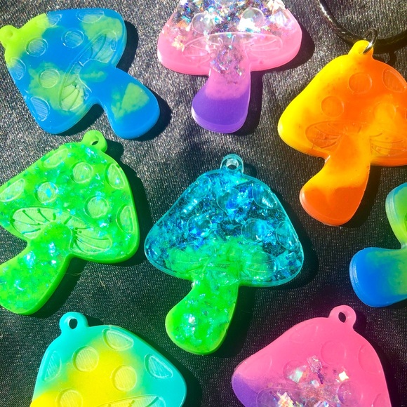 Tie Dye Mushroom Necklaces - Custom Amanita Necklace - Picture 7 of 13